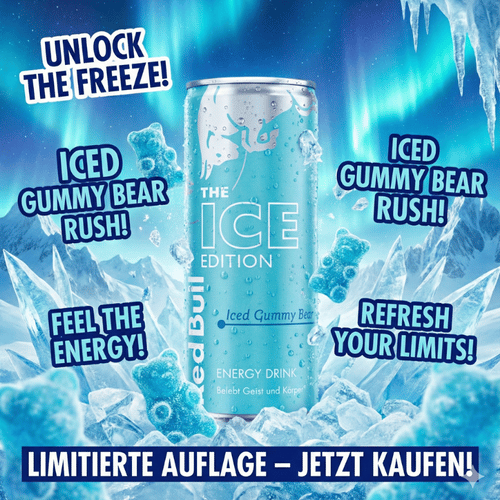 Eisblaue Dose Red Bull The Ice Edition (Iced Gummy Bear) inmitten von gefrorenen blauen Gummibärchen und Eiskristallen vor einer nächtlichen Polarlandschaft mit Nordlichtern – Limitierte Edition bei Lustladen24.
