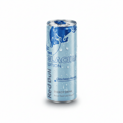 Freigestellte 250ml Dose der Red Bull Glacier Edition mit Gletschereis-Himbeere Geschmack in Hellblau mit Wassertropfen.